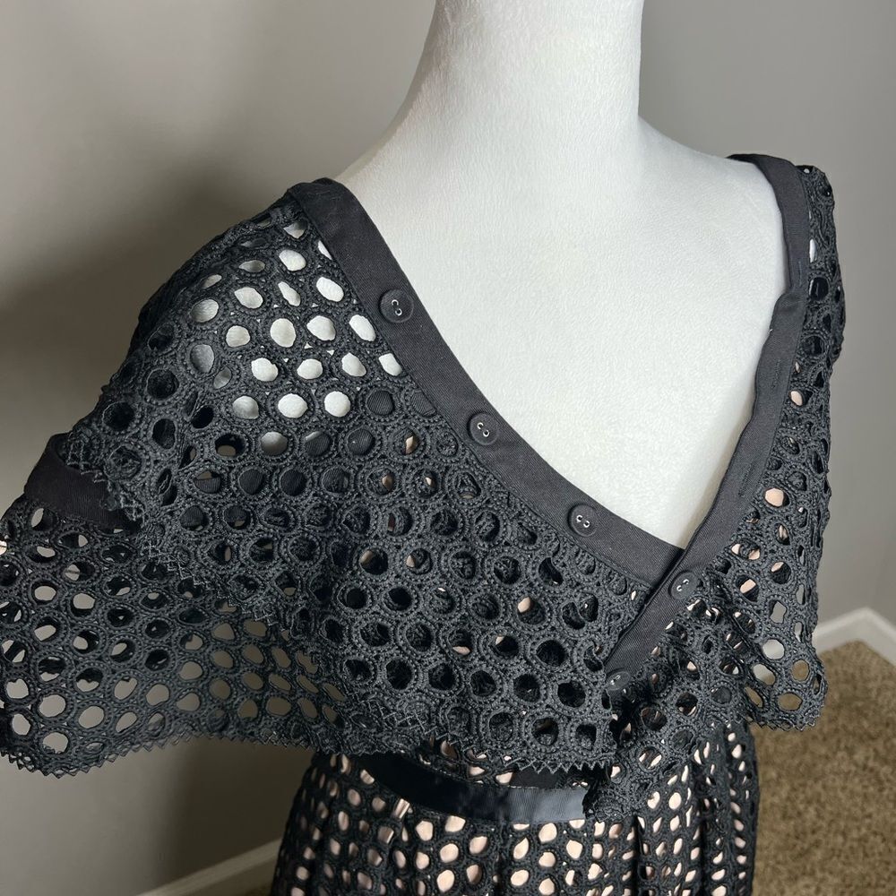 Ina lace dress - Picture 3 of 5